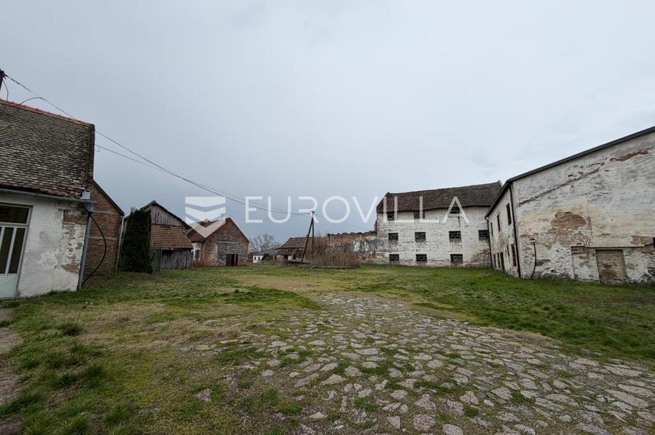 Lokal użytkowy Na sprzedaż -  Vrpolje