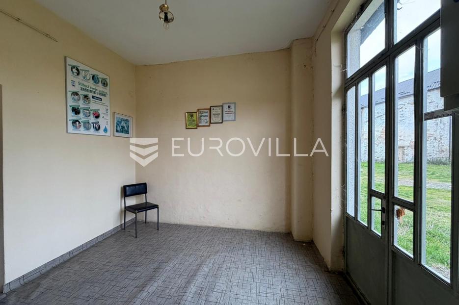 Lokal użytkowy Na sprzedaż -  Vrpolje