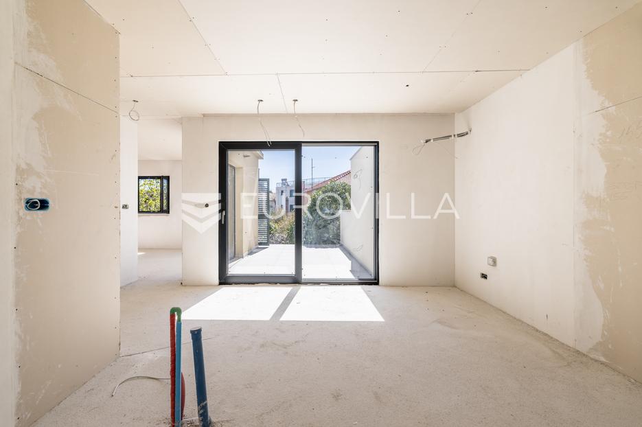 Apartma Na predaj Okrug Gornji