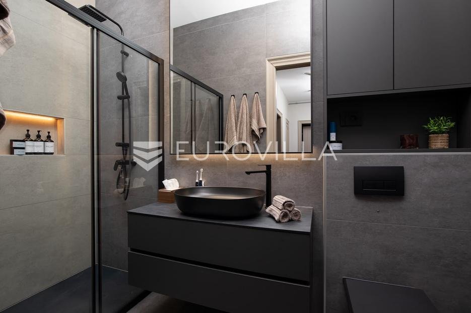 Flat For sale - Istarska Pula