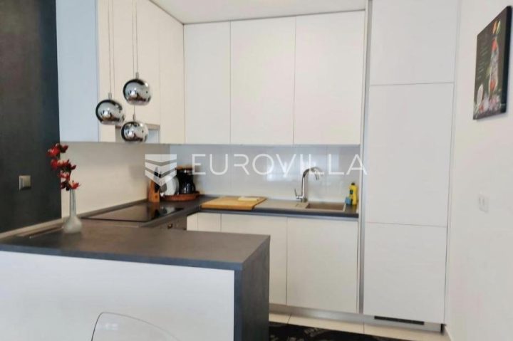Appartement À louer - Grad Zagreb Stenjevec - foto 2/10