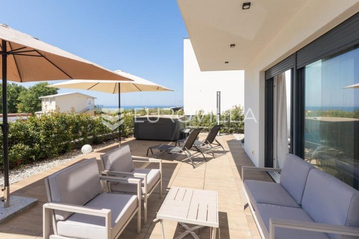 Kuća na prodaju 257 m² – Poreč
