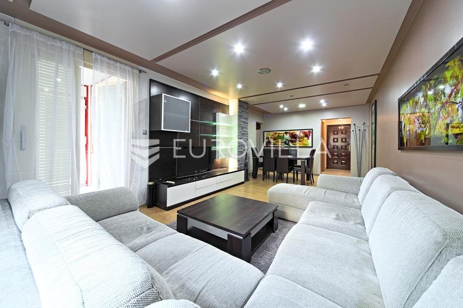 Appartement À vendre - Osječko-baranjska Osijek