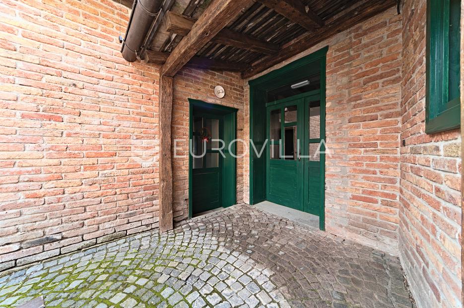Business premises For sale -  Kneževi Vinogradi