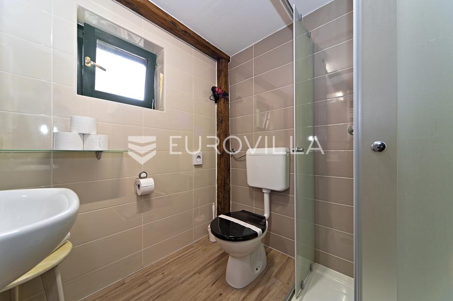 Business premises For sale -  Kneževi Vinogradi