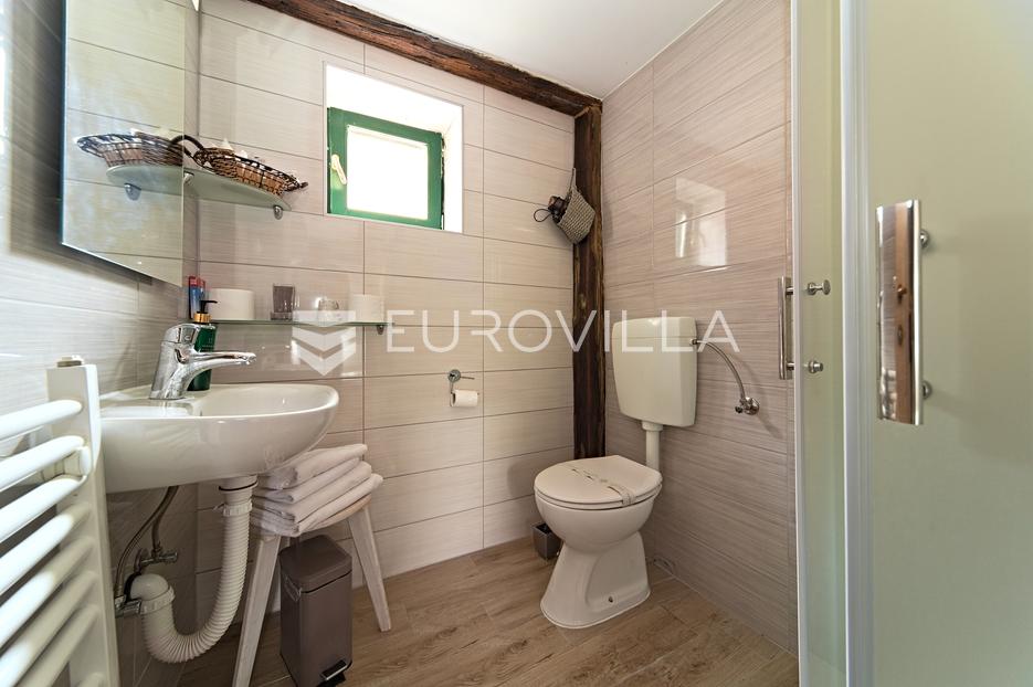 Business premises For sale -  Kneževi Vinogradi