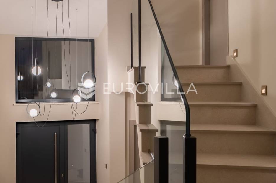 House For sale -  Marina