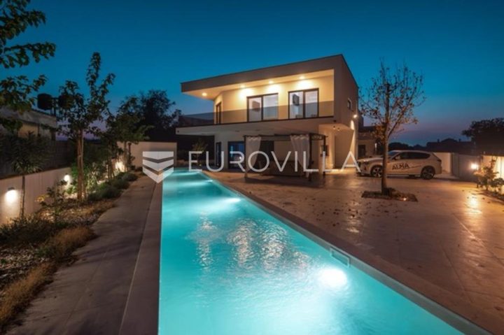 House for sale 190 m² – Banjole