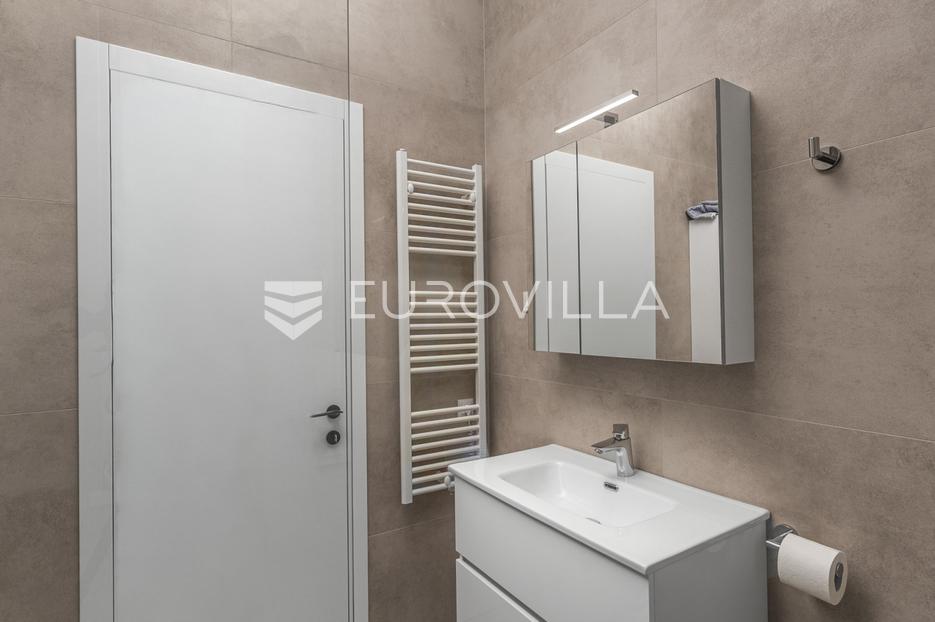 Casa In vendita -  Medulin