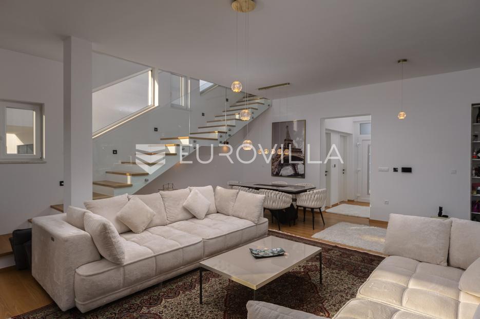 Casa In vendita -  Medulin