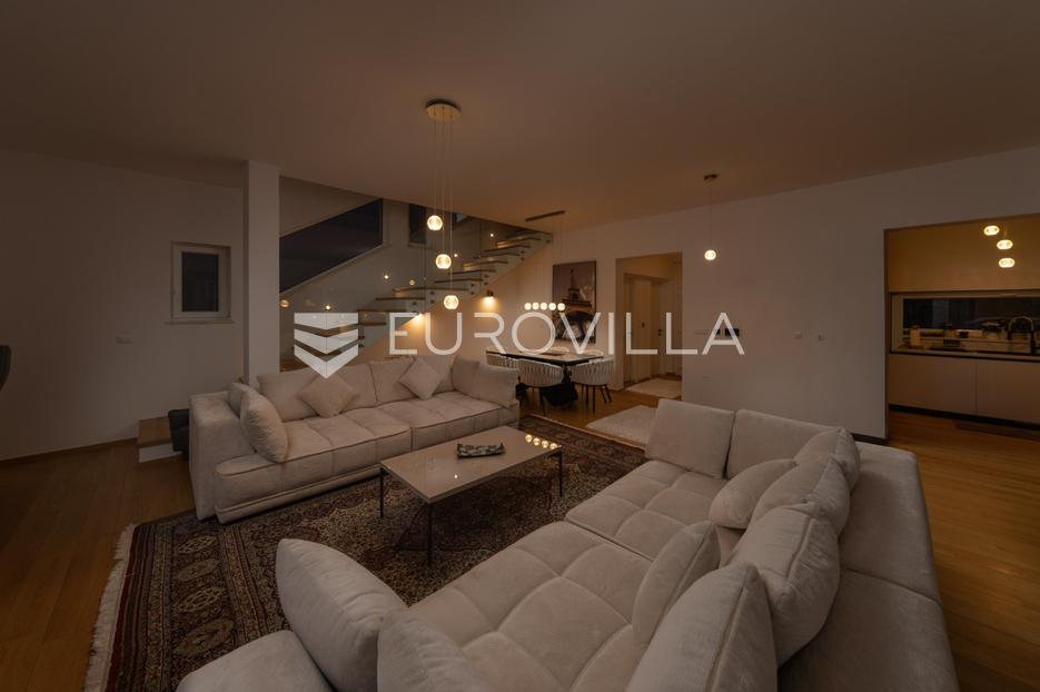 Casa In vendita -  Medulin