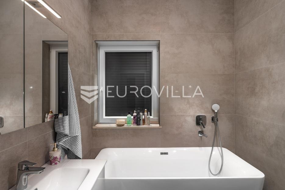 Casa In vendita -  Medulin