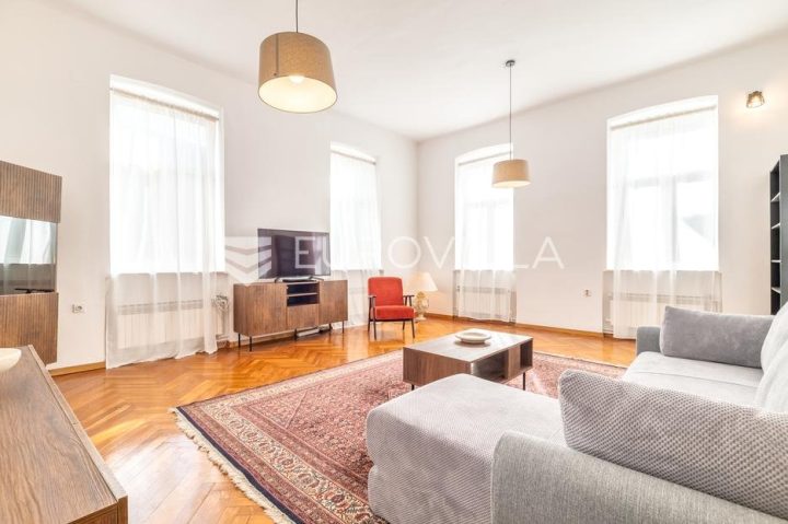 Flat for sale 90 m² – Centar