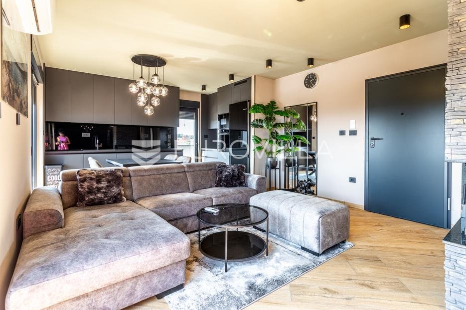 Flat For sale - Splitsko-dalmatinska Split