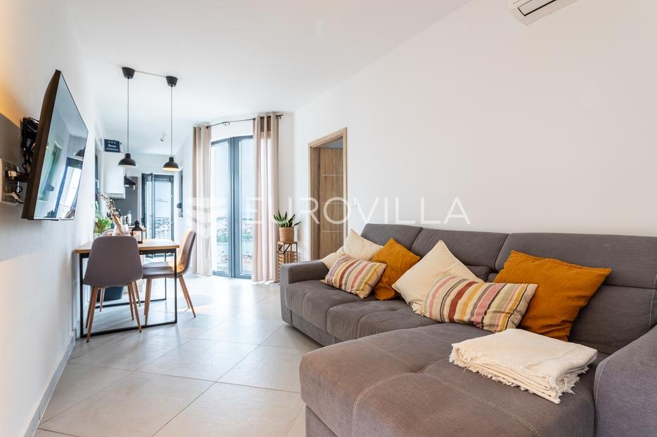 Flat For rent - Splitsko-dalmatinska Podstrana