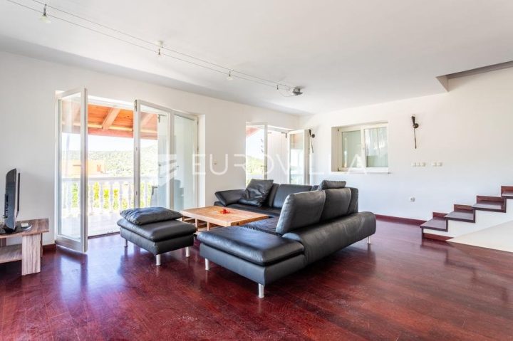 Maison à vendre 171 m² – Vinišće