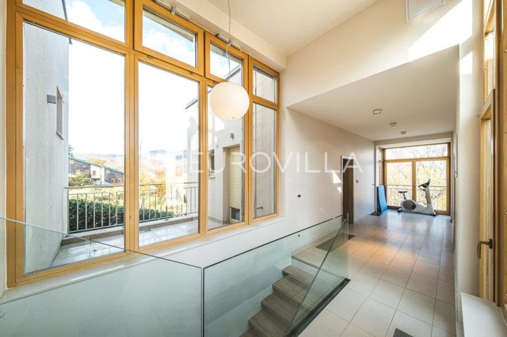 Maison À vendre - Grad Zagreb Gornji Grad - Medveščak - foto 3/23