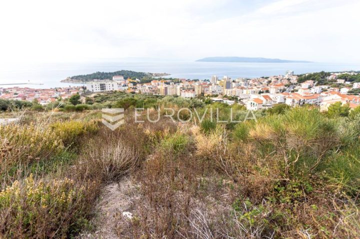 Land for sale 2244 m² – Makarska