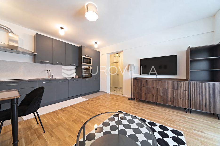 Appartement À vendre - Osječko-baranjska Osijek