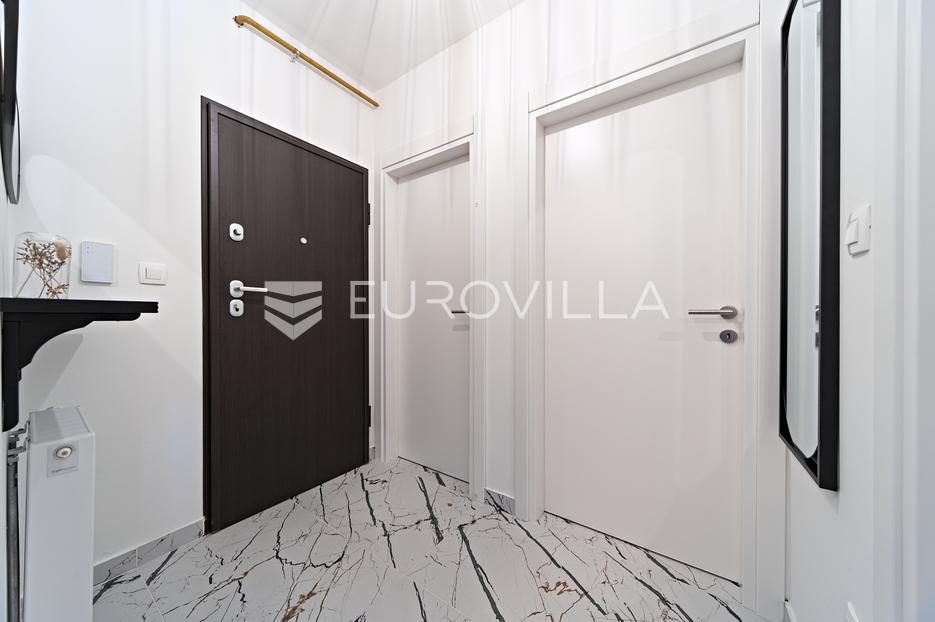 Appartement À vendre - Osječko-baranjska Osijek - foto 2/12