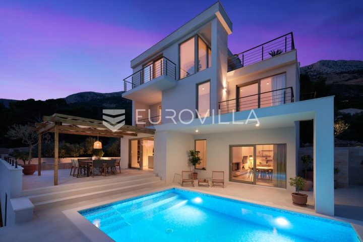 Kuća na prodaju 240 m² – Sveta Nedjelja