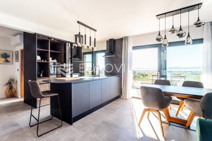 Apartmán k pronájmu 97 m² – Kaštel Stari
