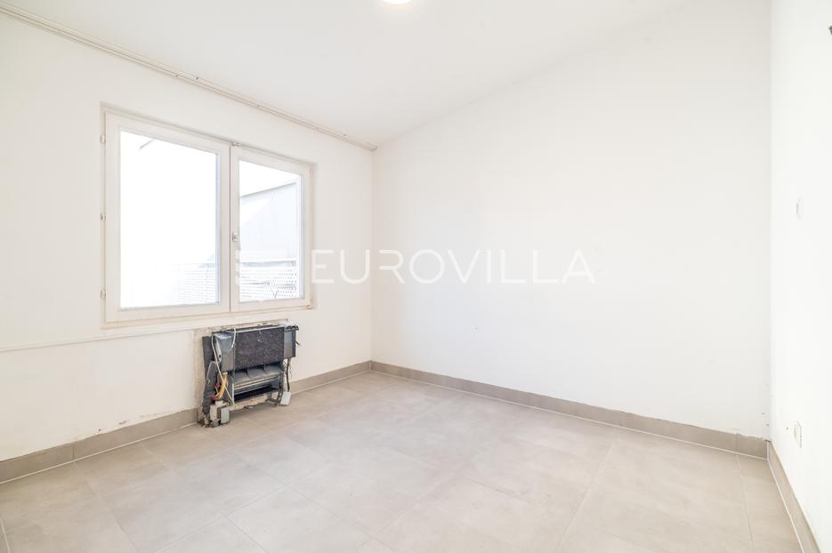 Casa In vendita -  Trešnjevka - Sjever