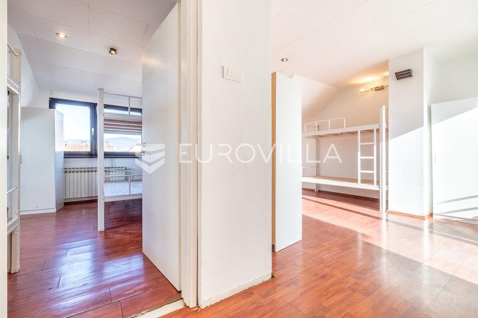 Casa In vendita -  Trešnjevka - Sjever