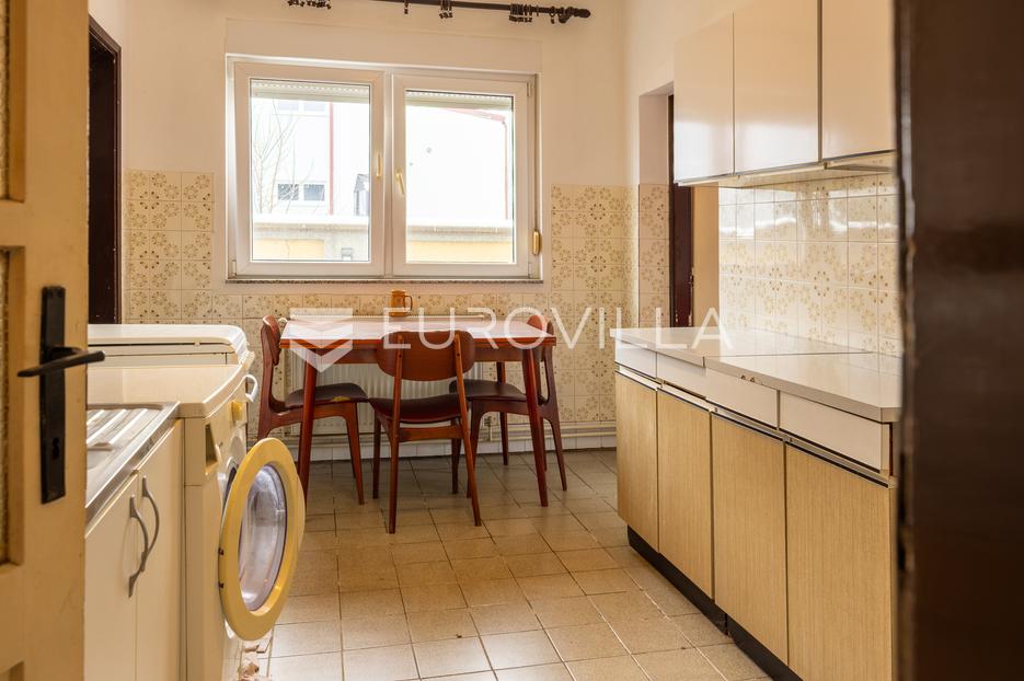 Maison À vendre -  Slavonski Brod