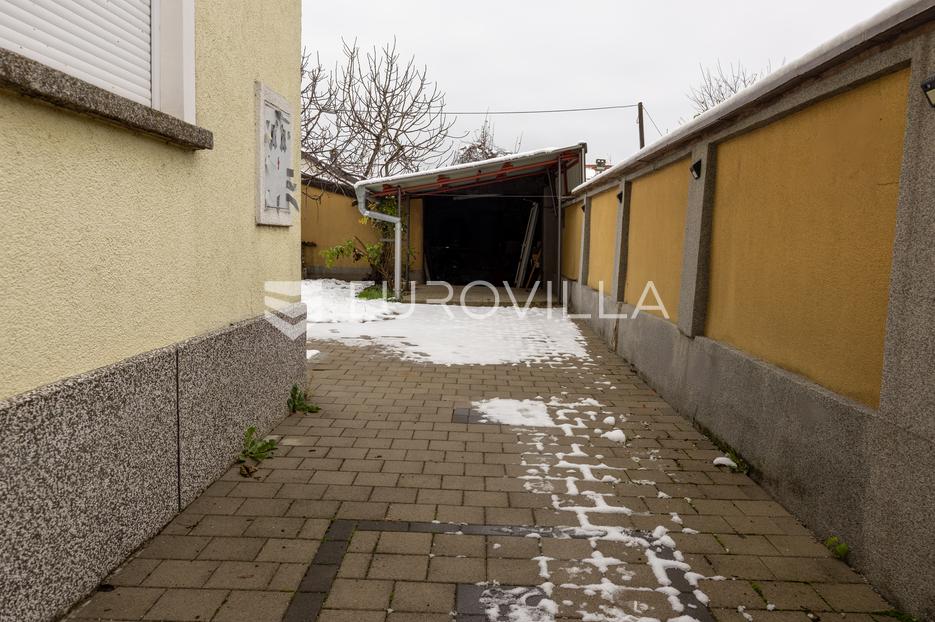 Maison À vendre -  Slavonski Brod