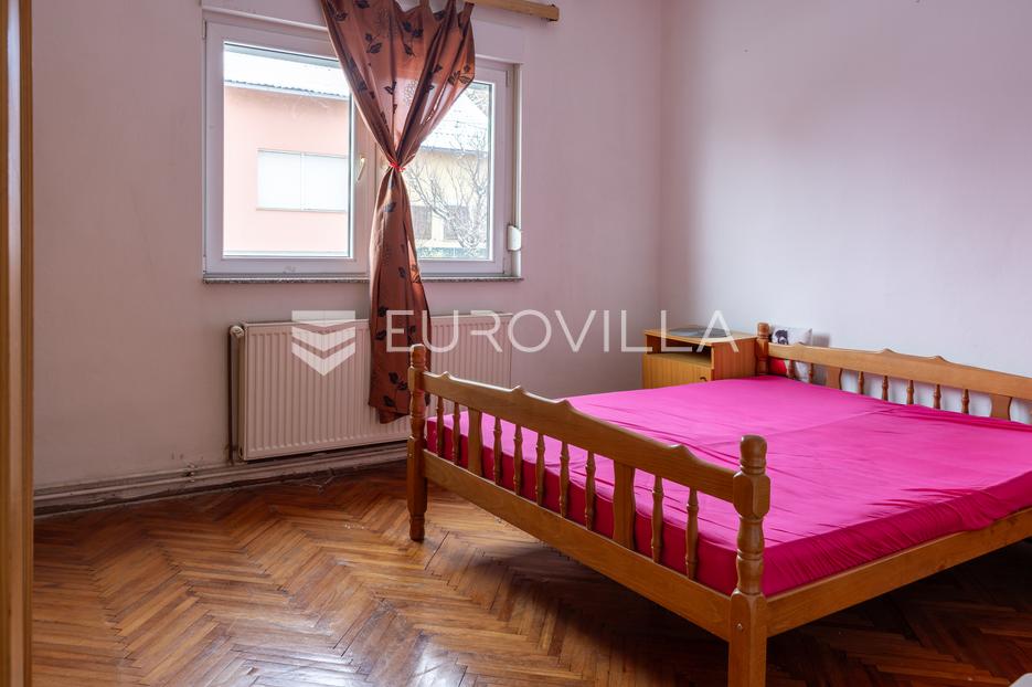 Maison À vendre -  Slavonski Brod
