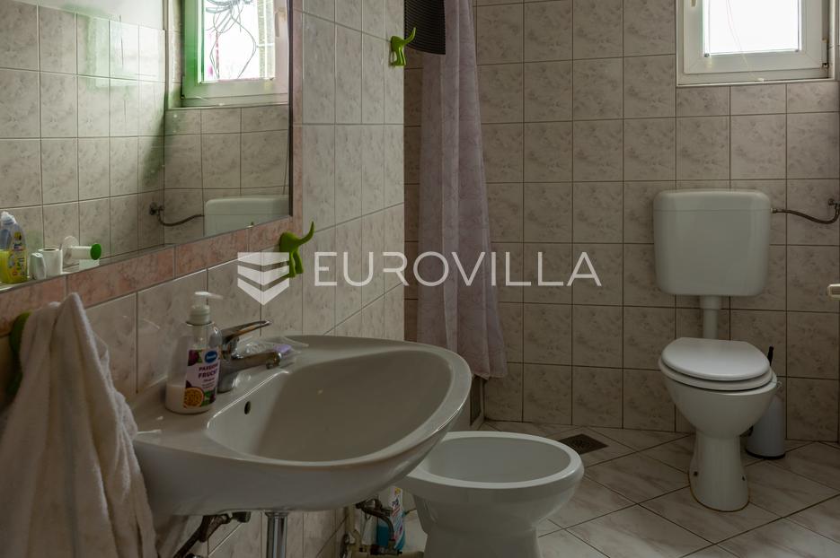 Maison À vendre -  Slavonski Brod