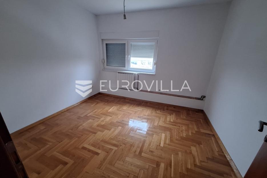 Kuća Na prodaju -  Karlovac