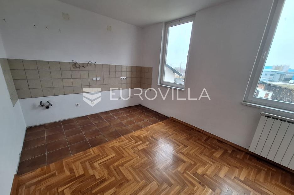 Kuća Na prodaju -  Karlovac