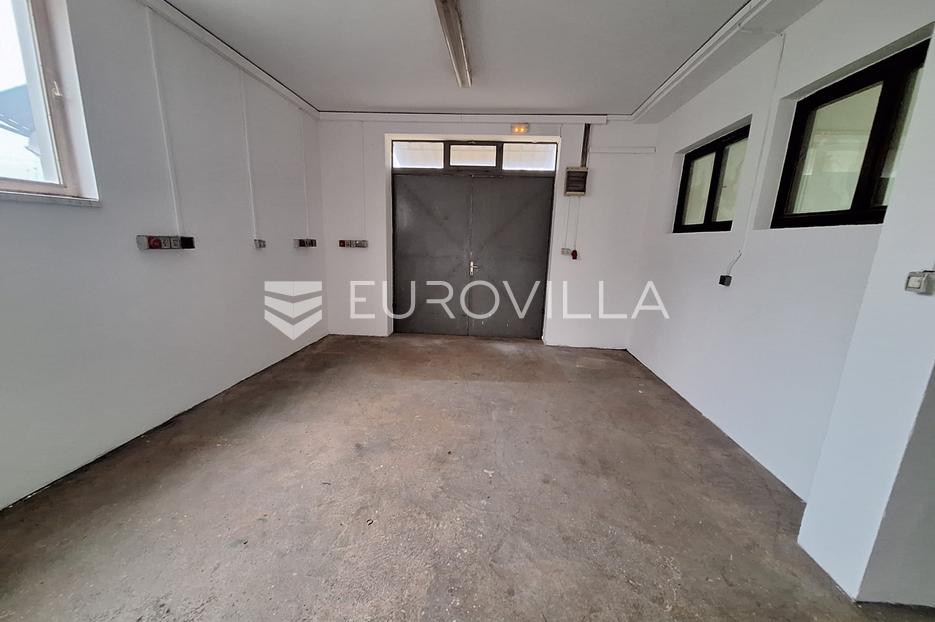 Kuća Na prodaju -  Karlovac