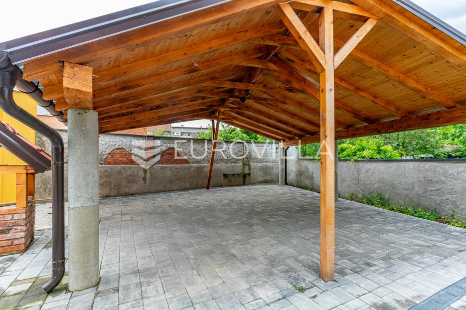 Kuća Na prodaju -  Požega