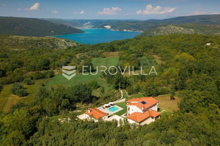 Casa in vendita 230 m² – Rakalj