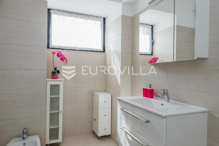 Maison À vendre -  Kaštela