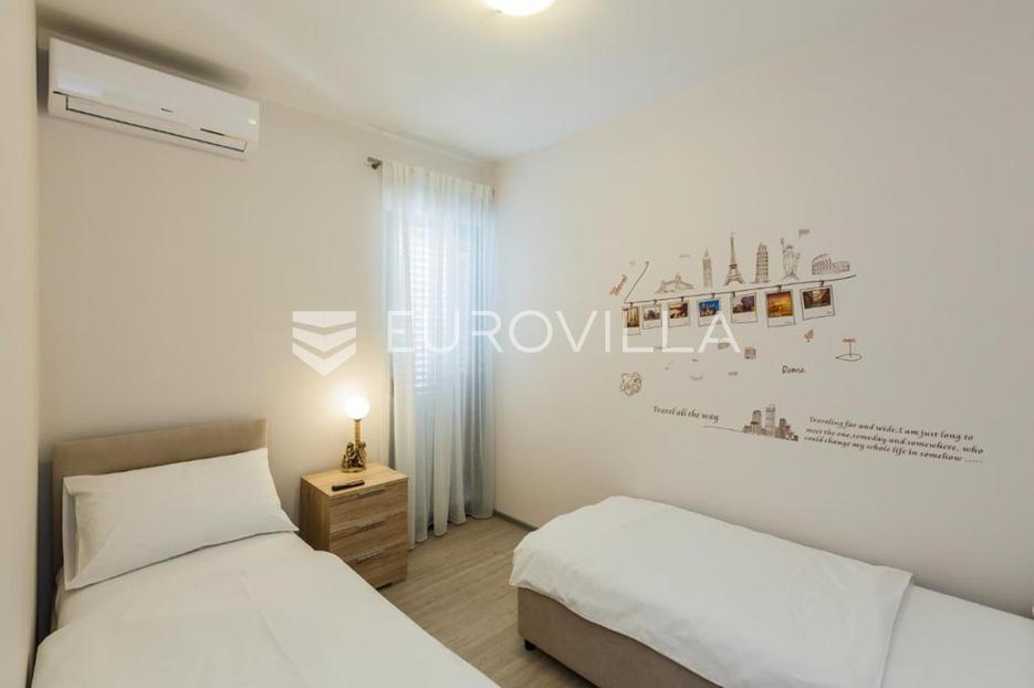 Maison À vendre -  Kaštela