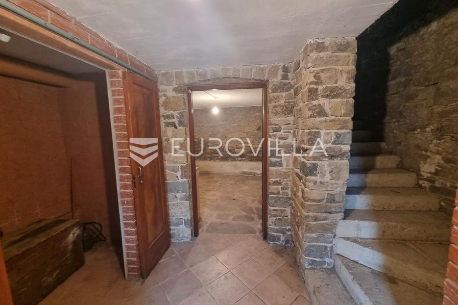 Casa In vendita -  Cerovlje