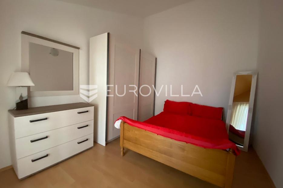 Apartmán Na prodej -  Novalja
