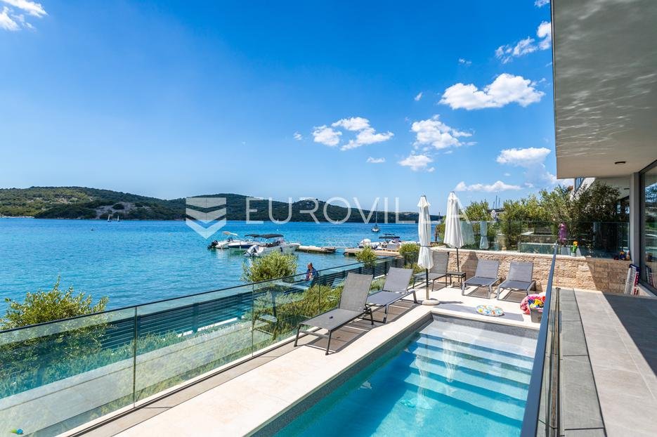 House For sale - Šibensko-kninska Tisno
