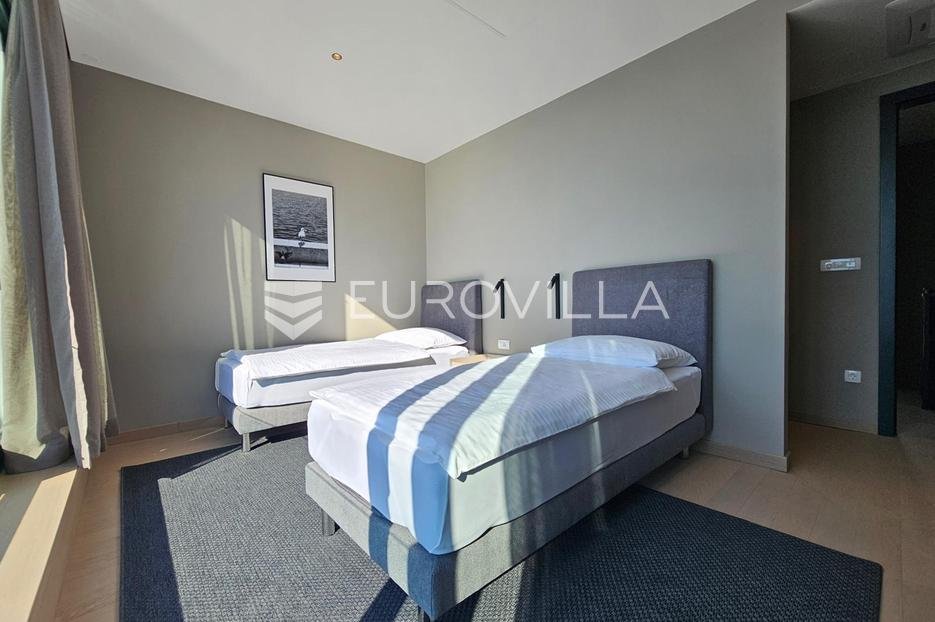 House For sale - Šibensko-kninska Tisno