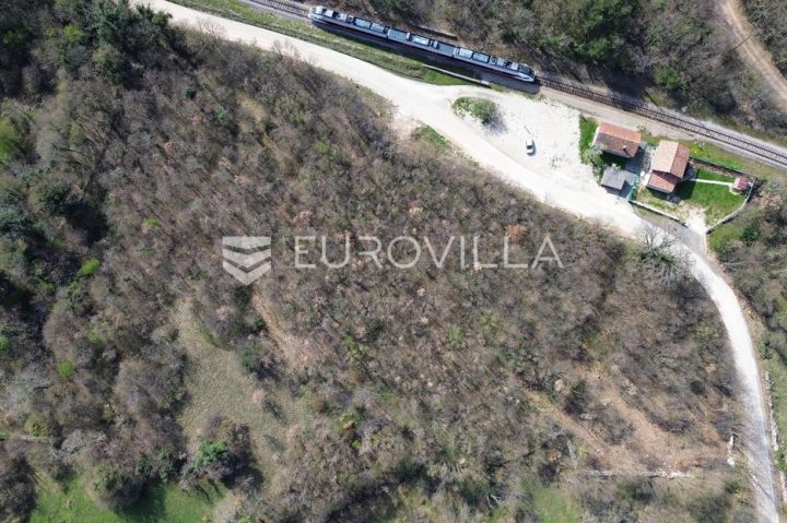 Land for sale 5638 m² – Pifari