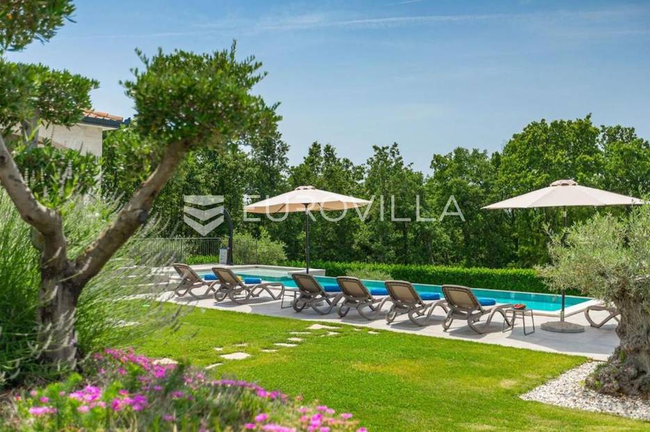 Casa In vendita -  Vižinada