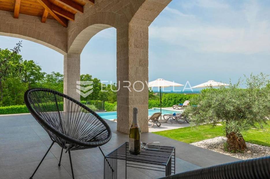 Casa In vendita -  Vižinada