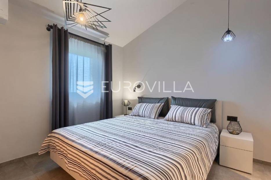Casa In vendita -  Vižinada