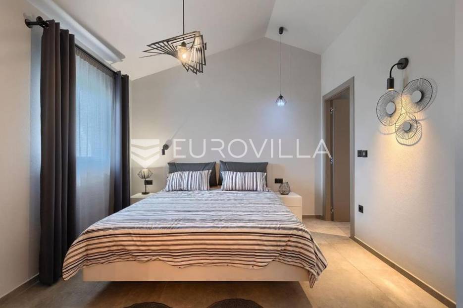 Casa In vendita -  Vižinada