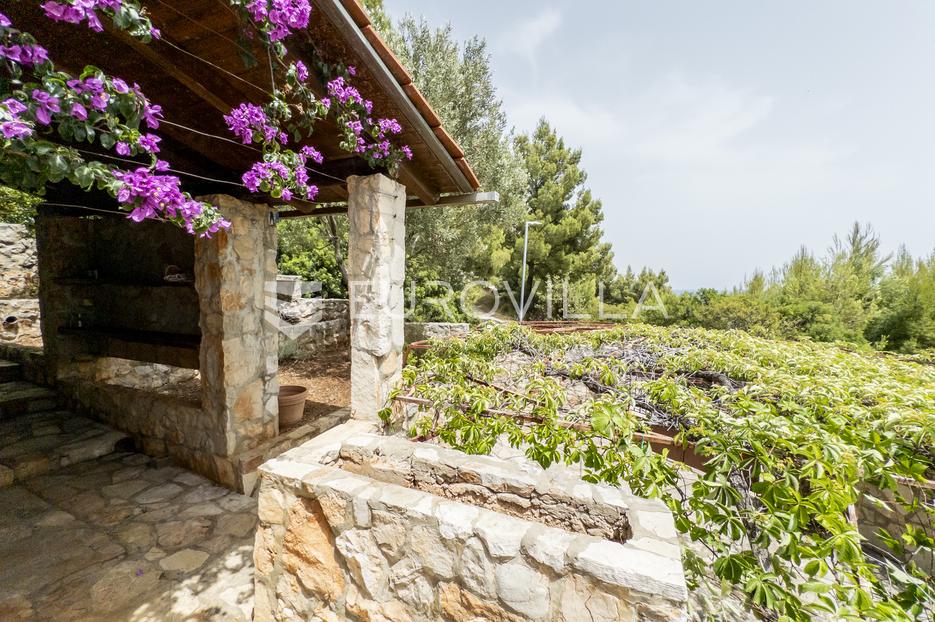 Kuća Na prodaju -  Jelsa