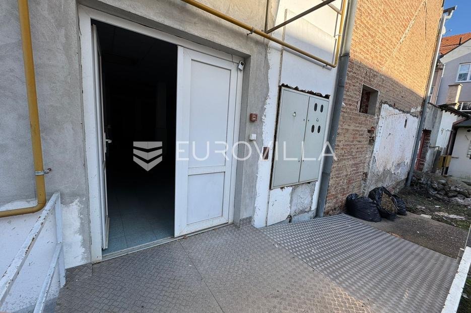 Locaux commerciaux À louer - Osječko-baranjska Đakovo